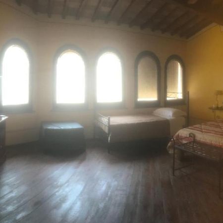 camere della vecchia posta Trevi Esterno foto