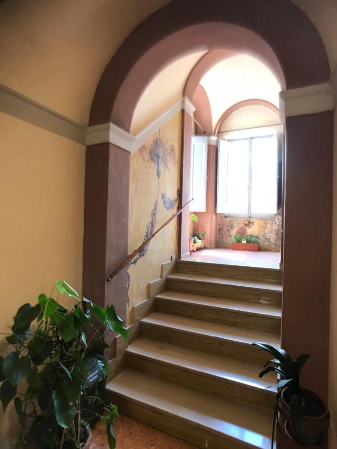 camere della vecchia posta Trevi Esterno foto